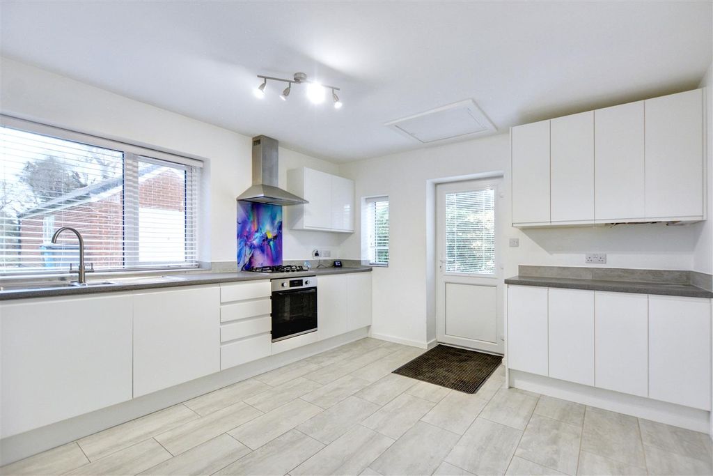 Property photo 3 of 25 Kitchen Diner_1.Jpeg