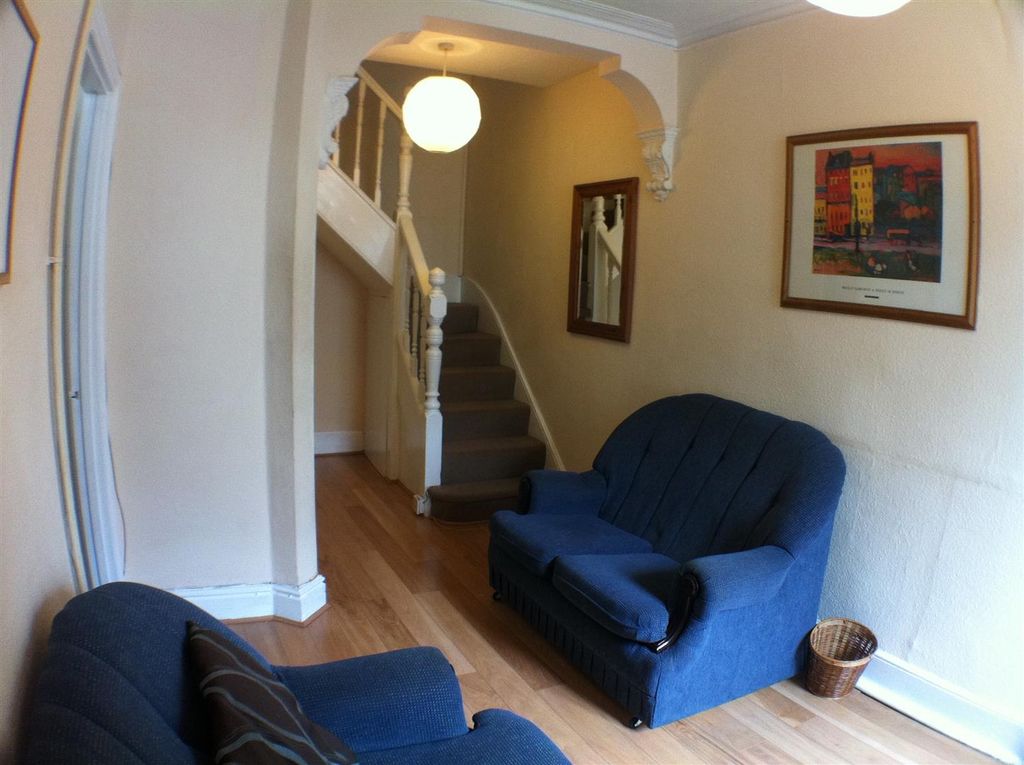 Property photo 2 of 5