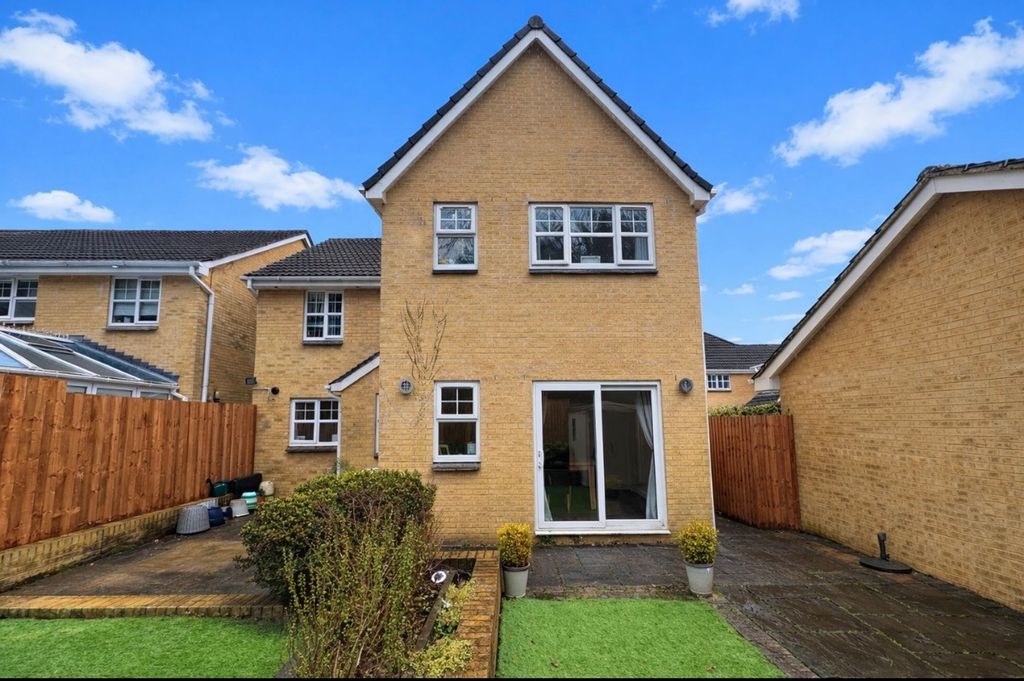 Property photo 2 of 37