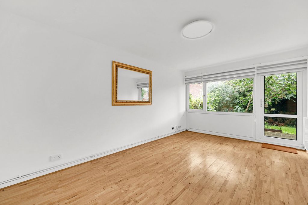 Property photo 2 of 13 Picture No. 12