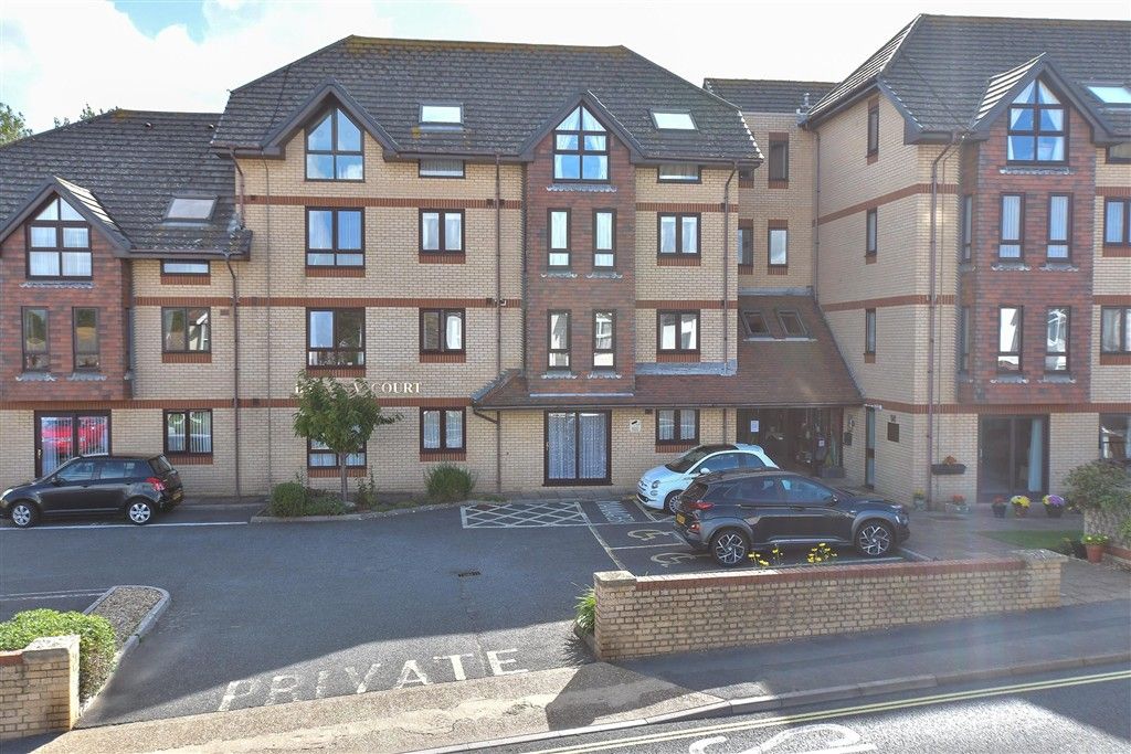 Property photo 2 of 8 External (Web)