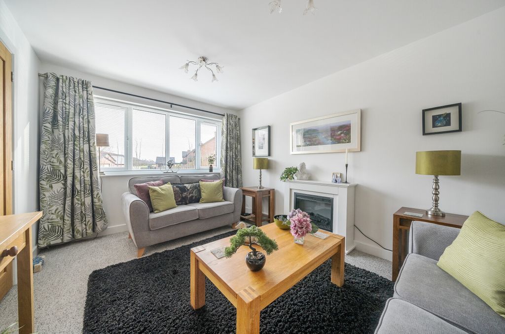 Property photo 3 of 27 1239243 (2)