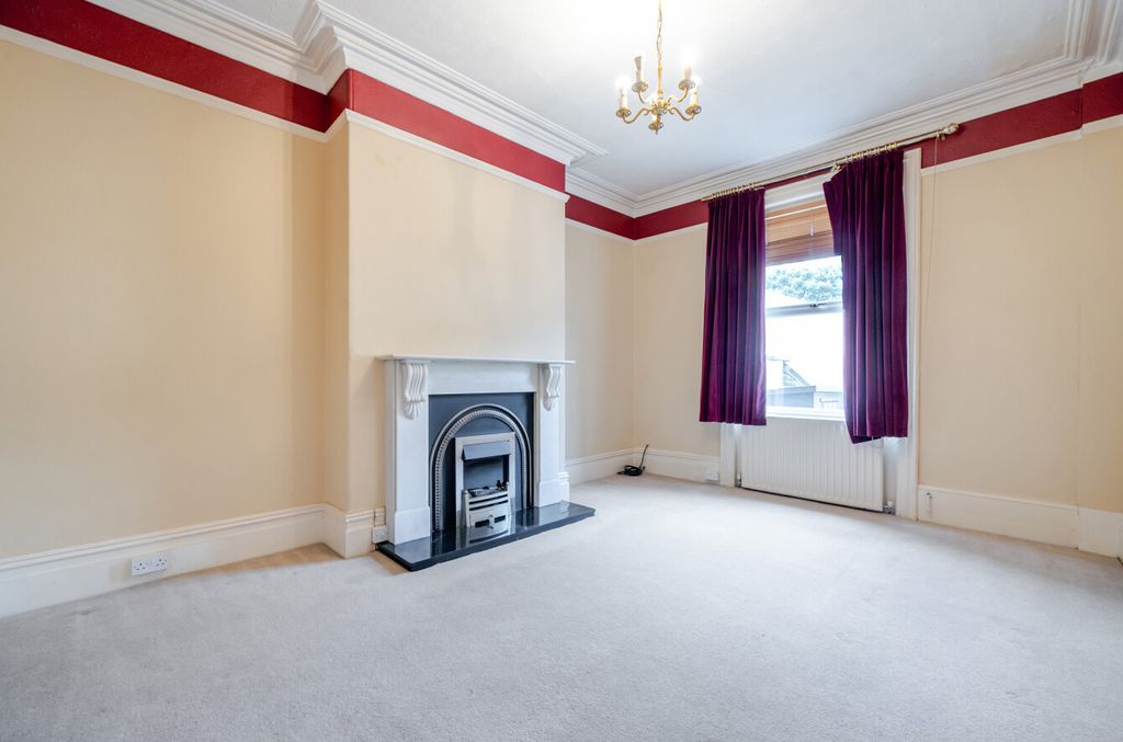 Property photo 3 of 20 1334513-8-6895Cb8...