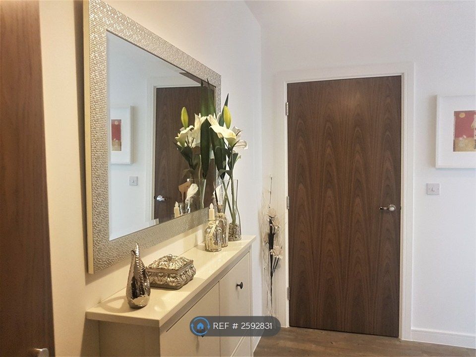 Property photo 3 of 15 Hallway