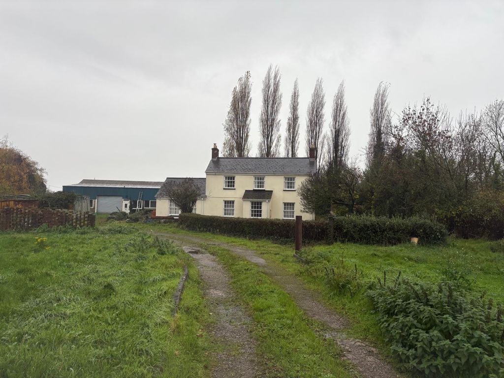 Property photo 2 of 6