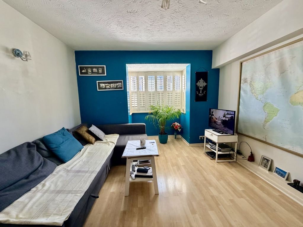 Property photo 2 of 9