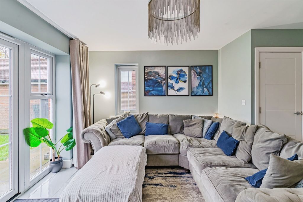 Property photo 3 of 16