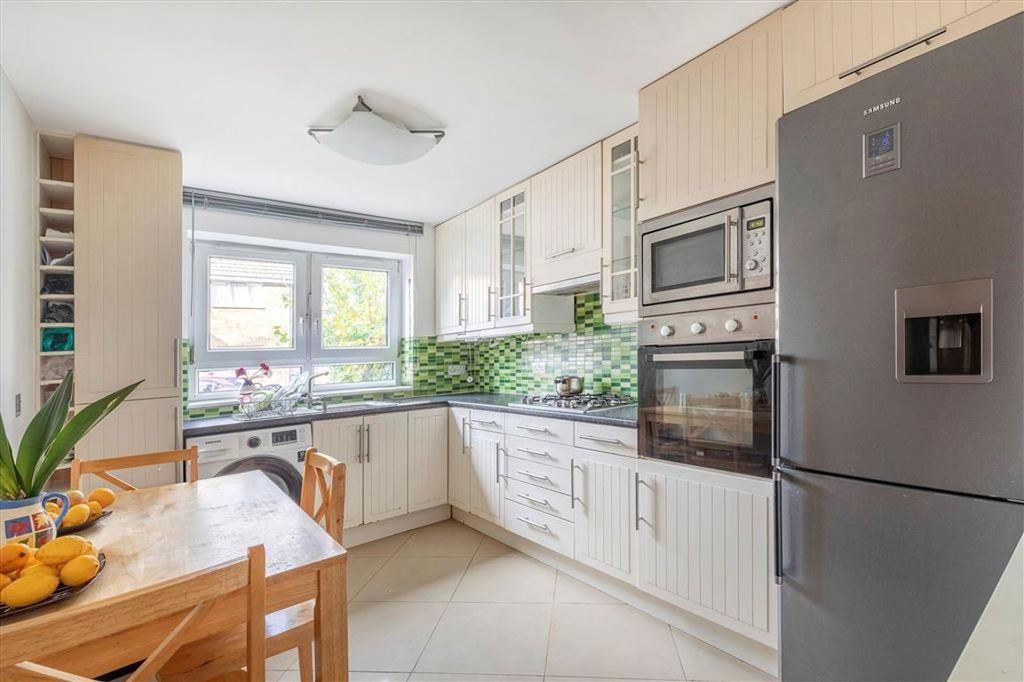 Property photo 2 of 6