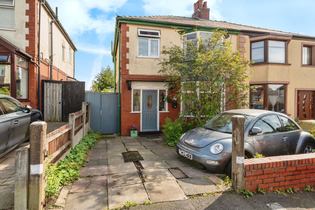 Property photo 1 of 19 Photography