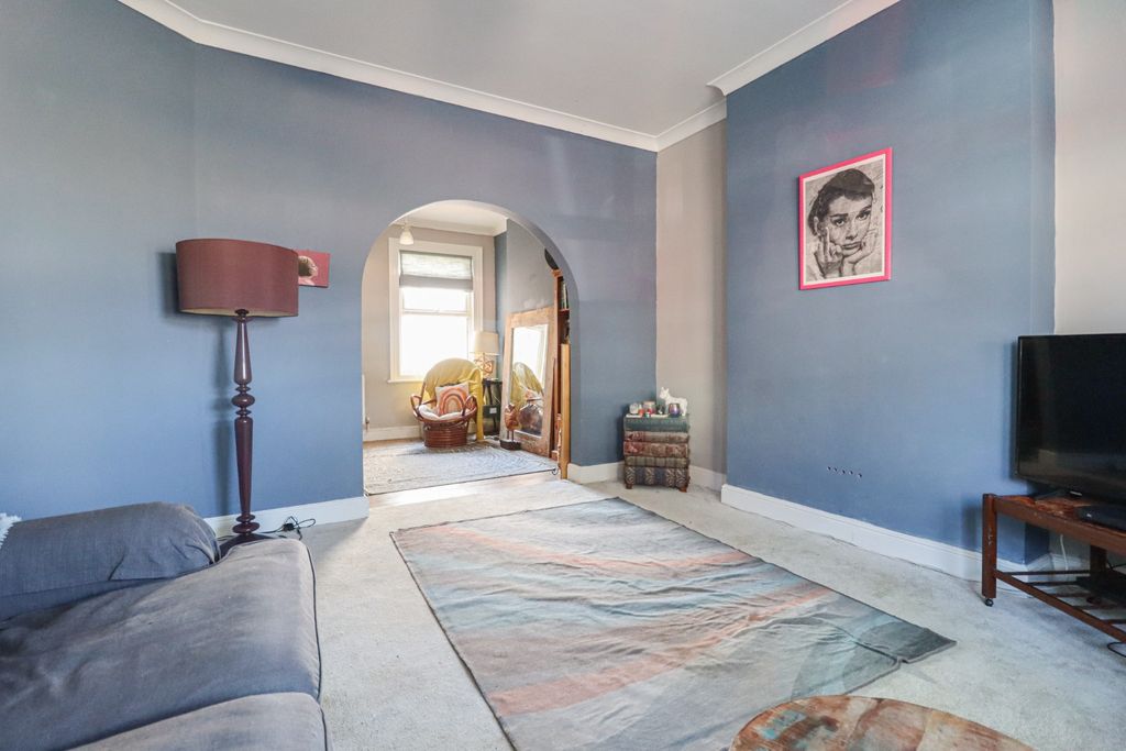 Property photo 2 of 20 3402795