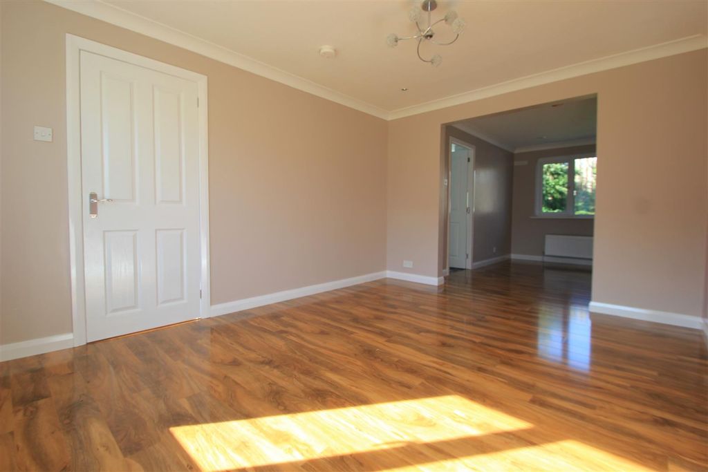 Property photo 3 of 13 003.Jpg