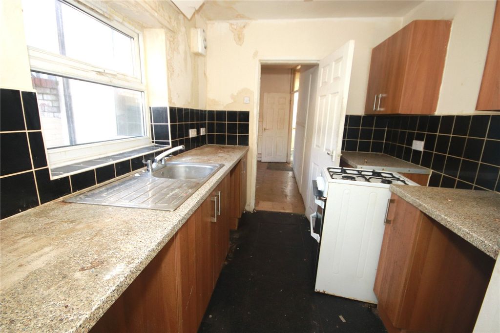 Property photo 3 of 14 Picture No. 06