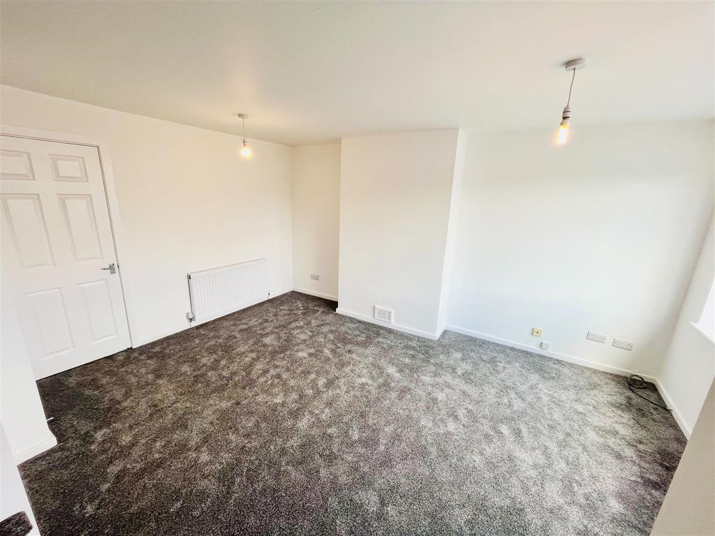 Property photo 2 of 9 C8212B4C-515A-4D61-9C9E-16Fa22Df7Ad7.Jpg