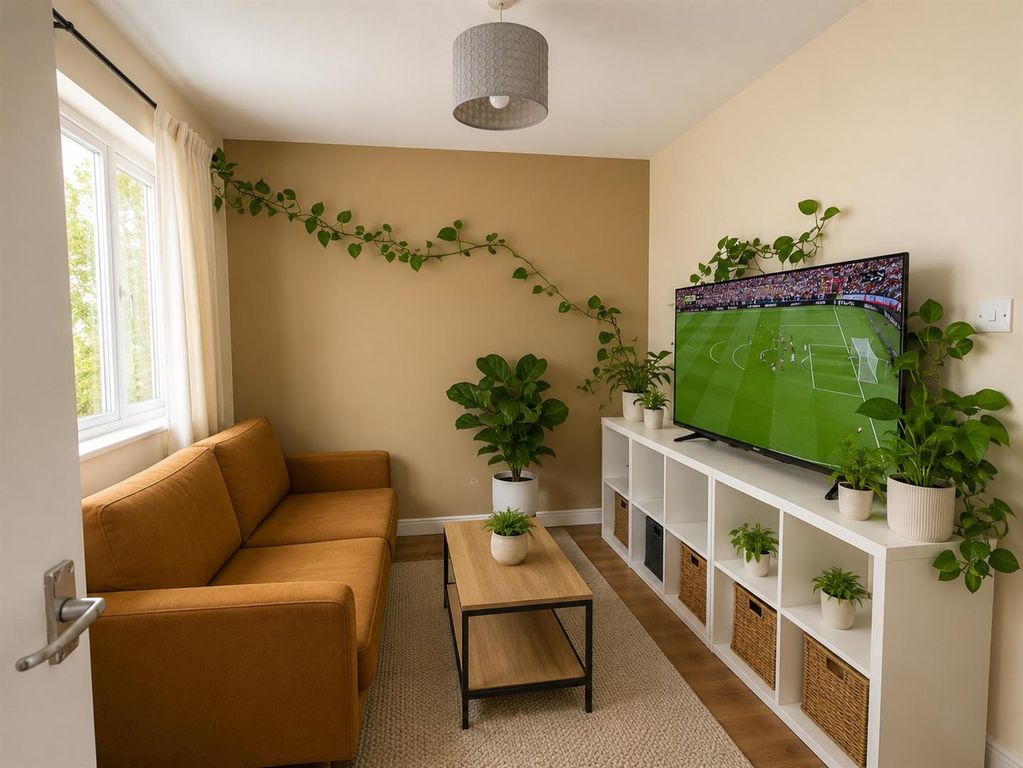 Property photo 2 of 4 Lounge .Jpg