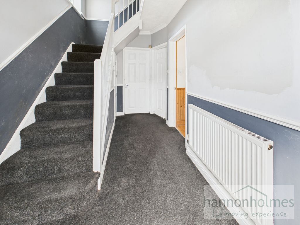 Property photo 2 of 28 Cam05283G0-Pr0122-Still012