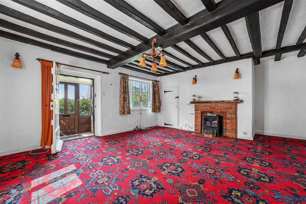 Property photo 3 of 18 Sitting Room