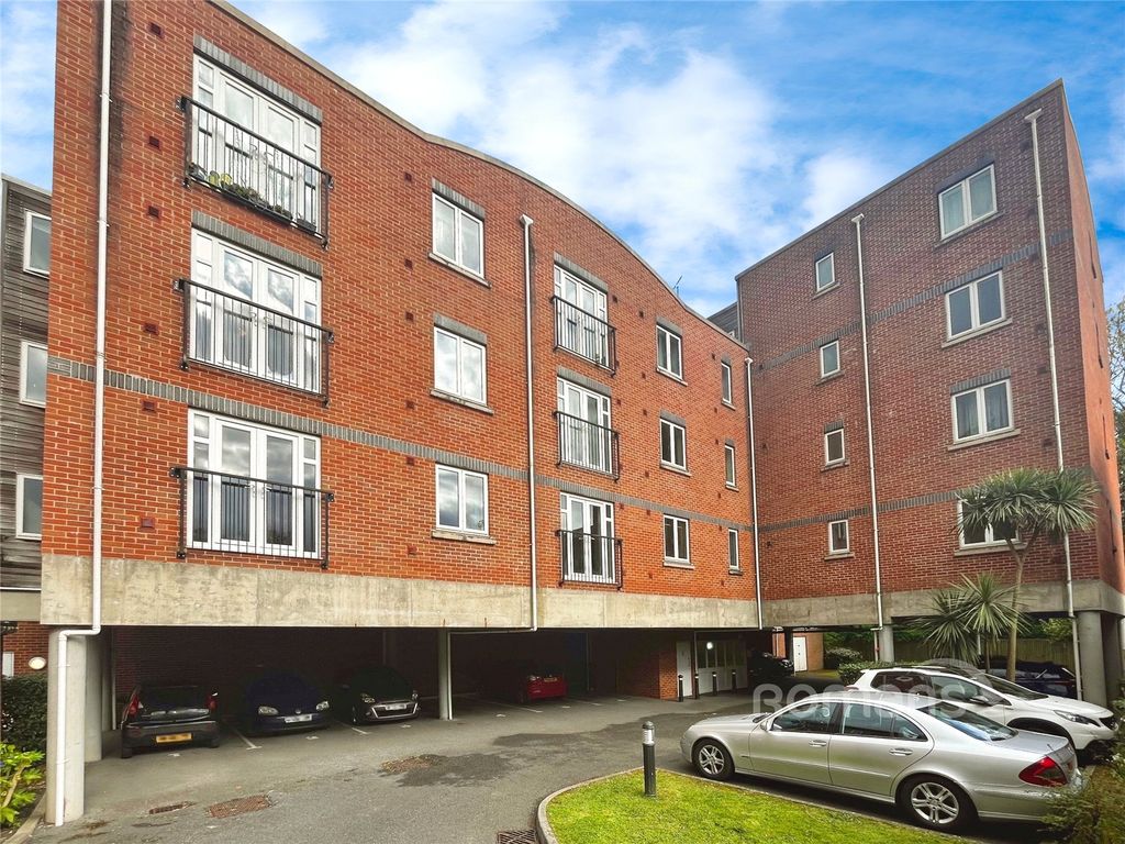 Property photo 1 of 8 Picture No. 06