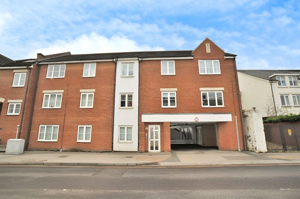 Property photo 1 of 8