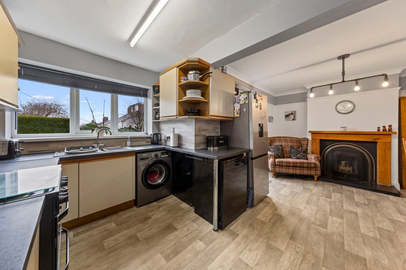 Property photo 2 of 30 Kitchen