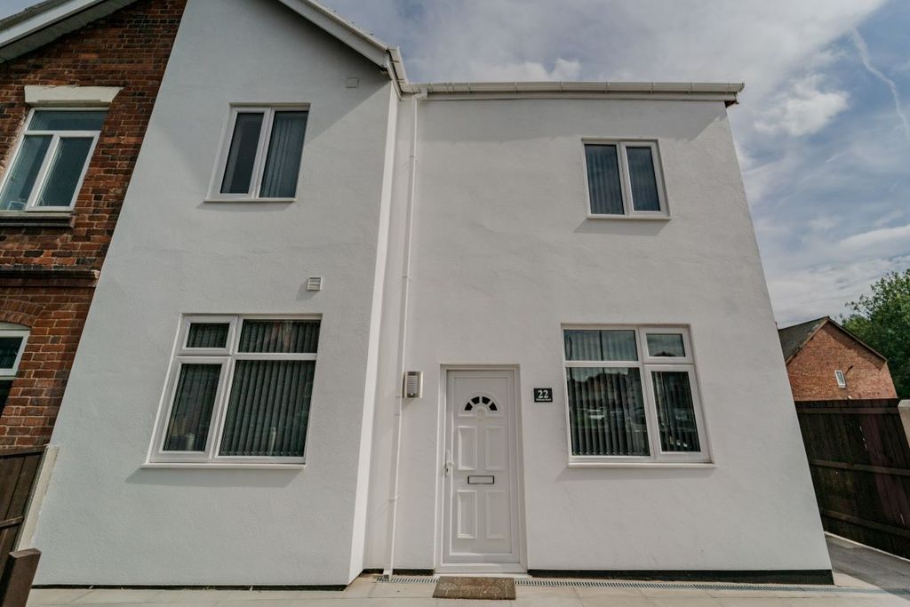 Property photo 1 of 32 1