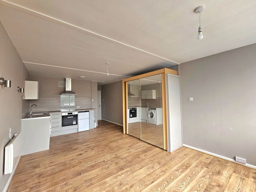 Property photo 2 of 5 Image