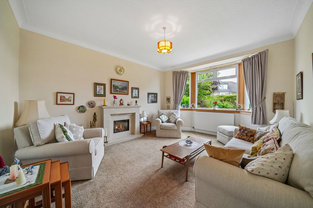 Property photo 2 of 32