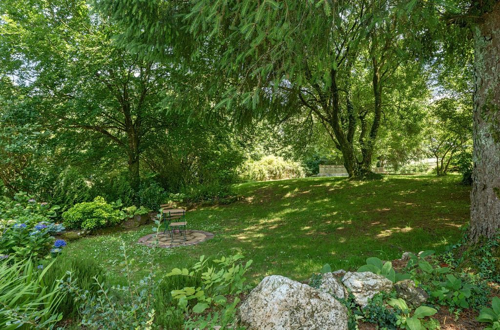 Property photo 2 of 29 1481396-19-6A3Abf...
