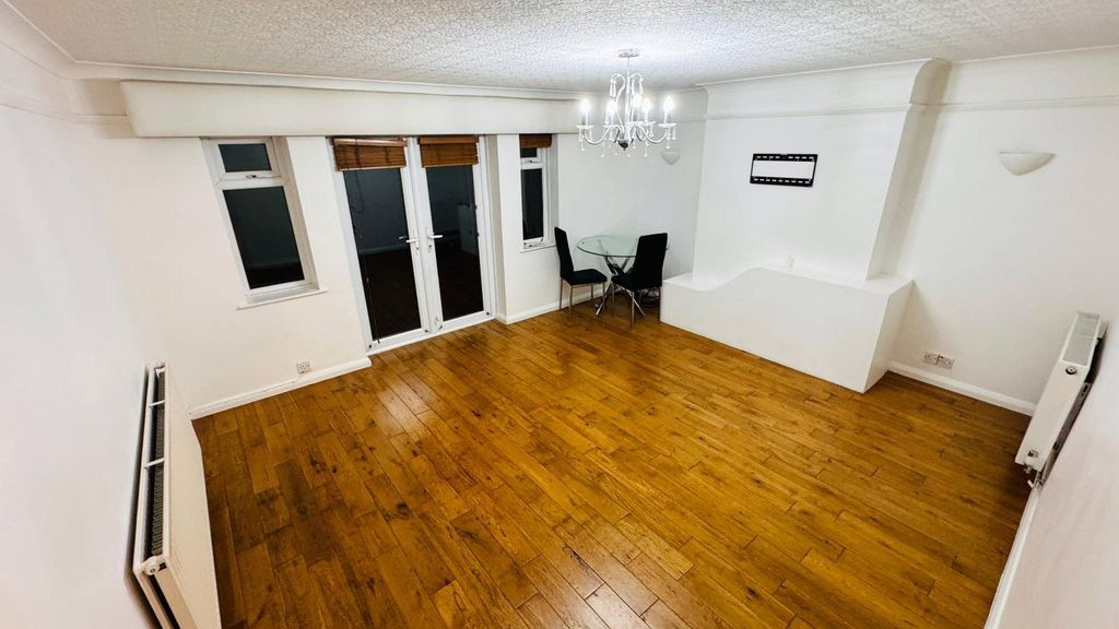 Property photo 3 of 13 Picture No. 10