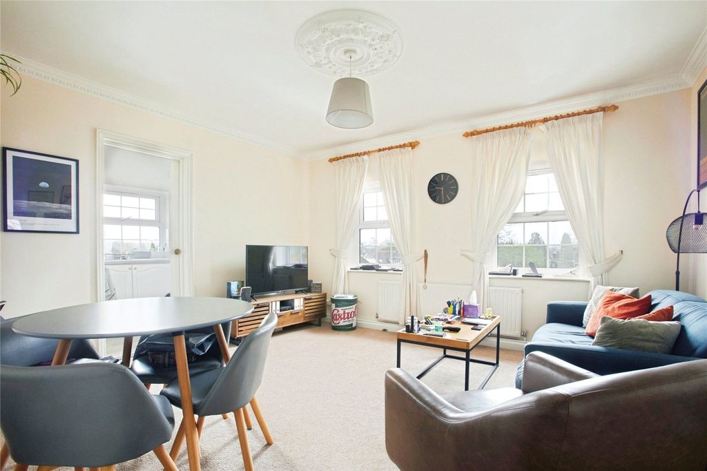 Property photo 2 of 13 Picture No. 11