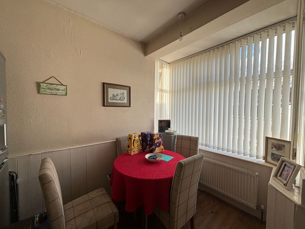 Property photo 3 of 5 Dining Room