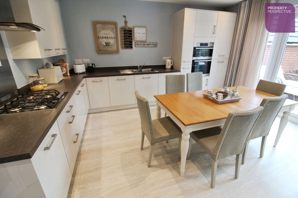 Property photo 3 of 18 Pbox-Img.Jpg
