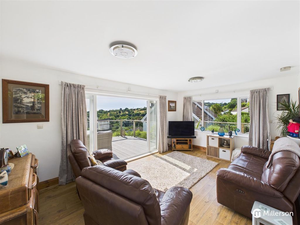 Property photo 3 of 20 Cam05092G0-Pr0079-Still004.Jpg