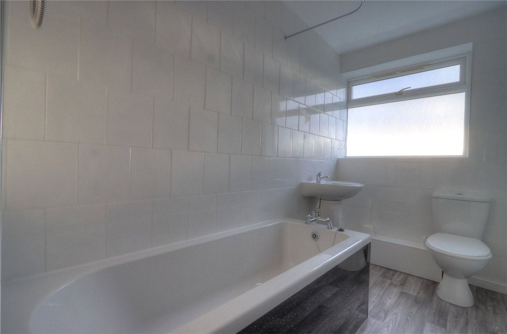 Property photo 3 of 7 Picture No. 06