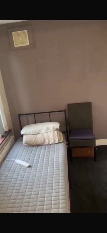 Property photo 1 of 2