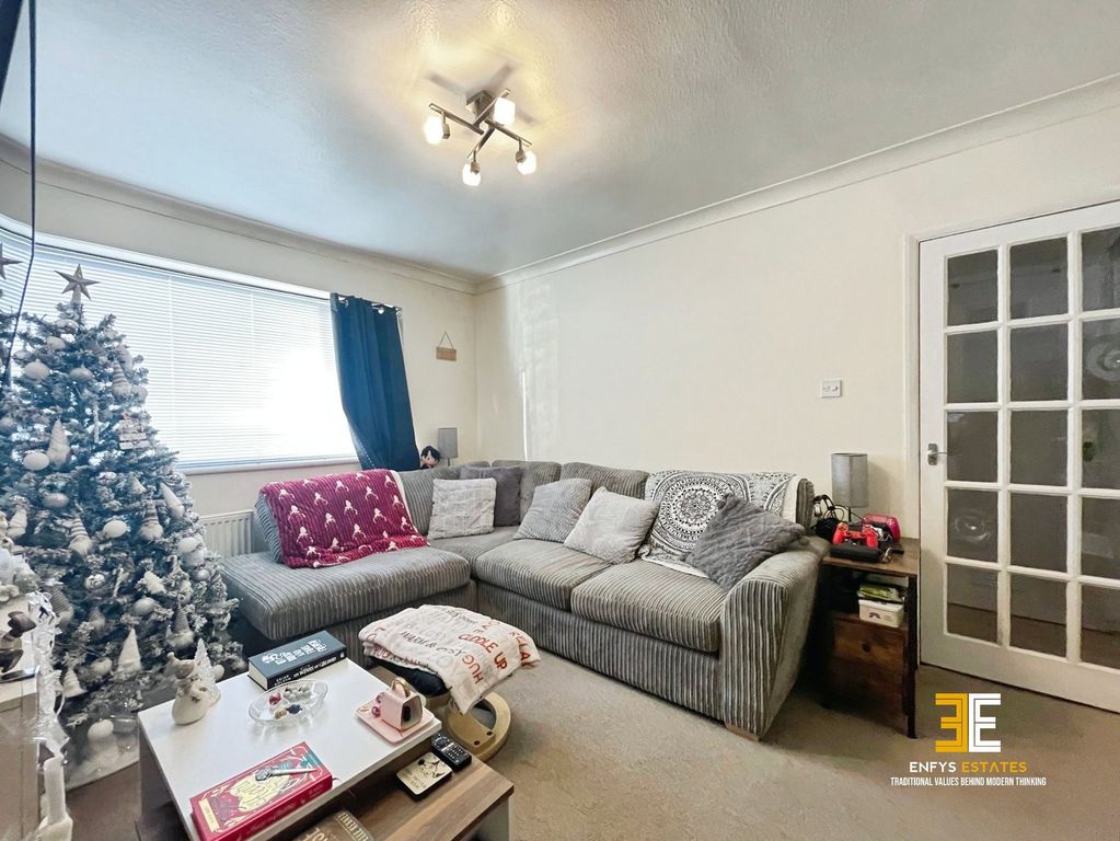 Property photo 3 of 18