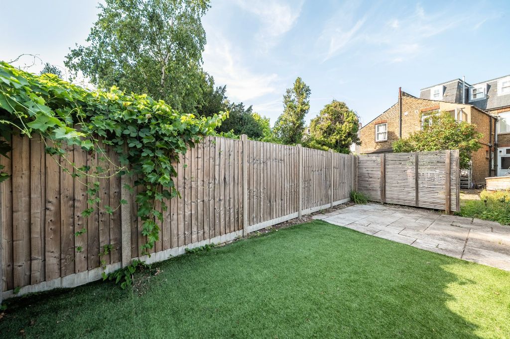 Property photo 3 of 18 Picture No. 19