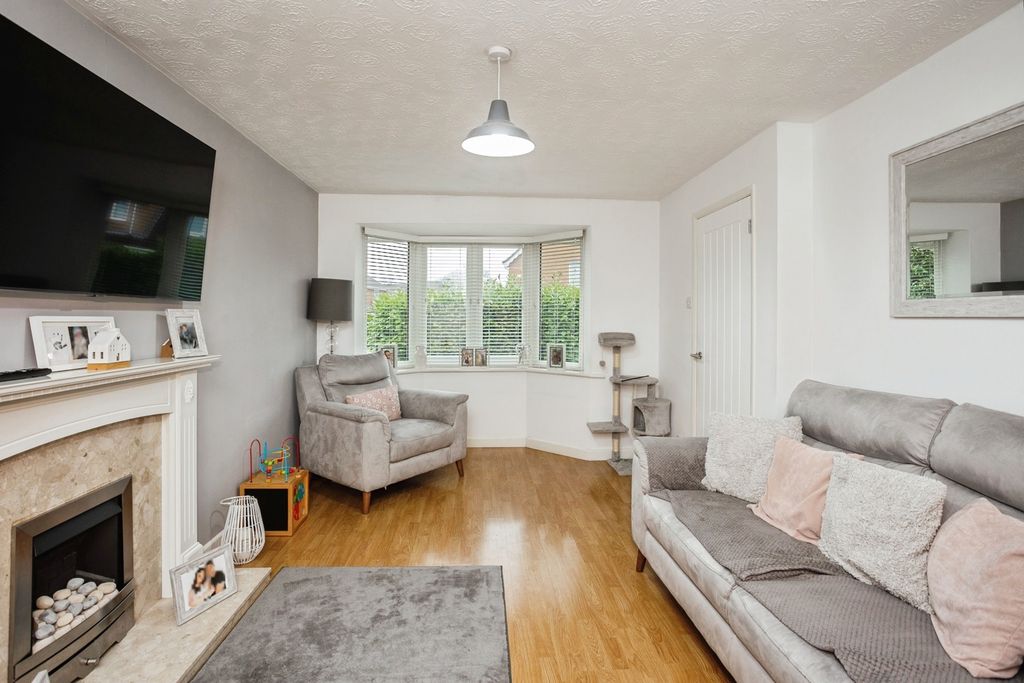 Property photo 2 of 17 Pbox-Img.Jpg