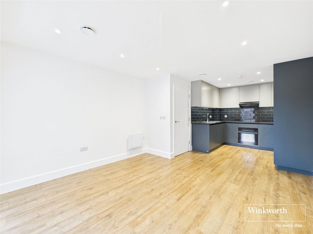 Property photo 3 of 8 Picture No. 06