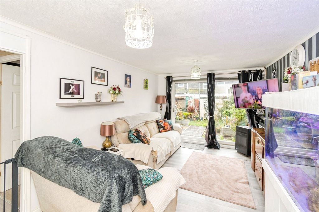 Property photo 3 of 22 Picture No. 28