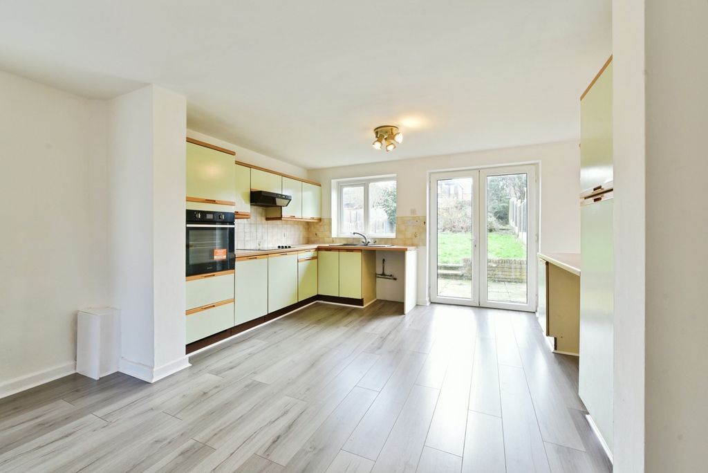 Property photo 2 of 14 Pbox-Img.Jpg