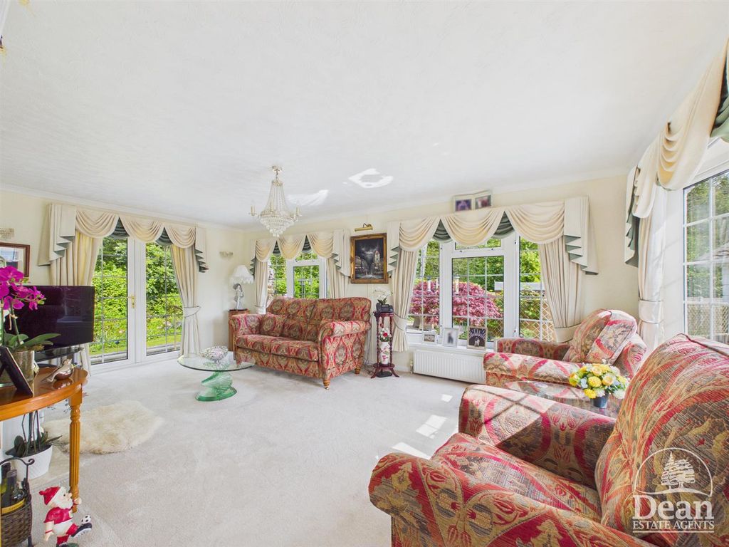 Property photo 3 of 21