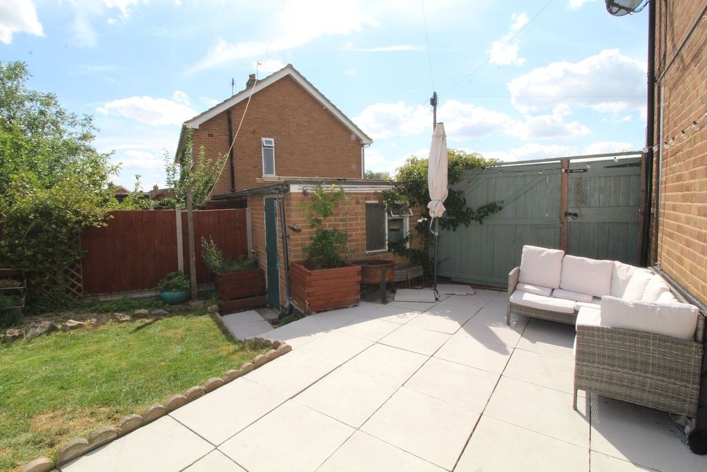 Property photo 2 of 16
