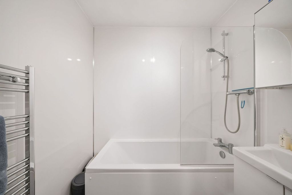 Additional image 19 of 2 bed flat for saleOrmiston Drive, East Calder EH53
