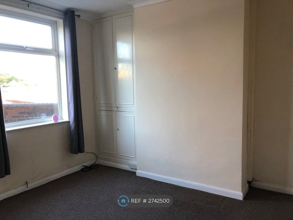 Property photo 2 of 8 Lounge