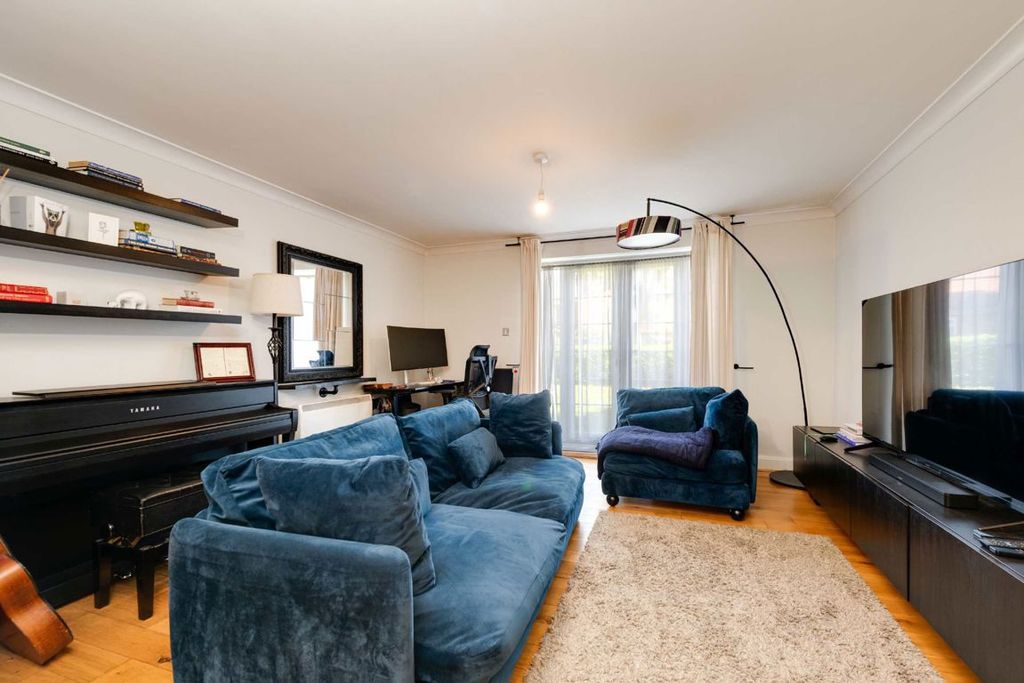 Property photo 2 of 5