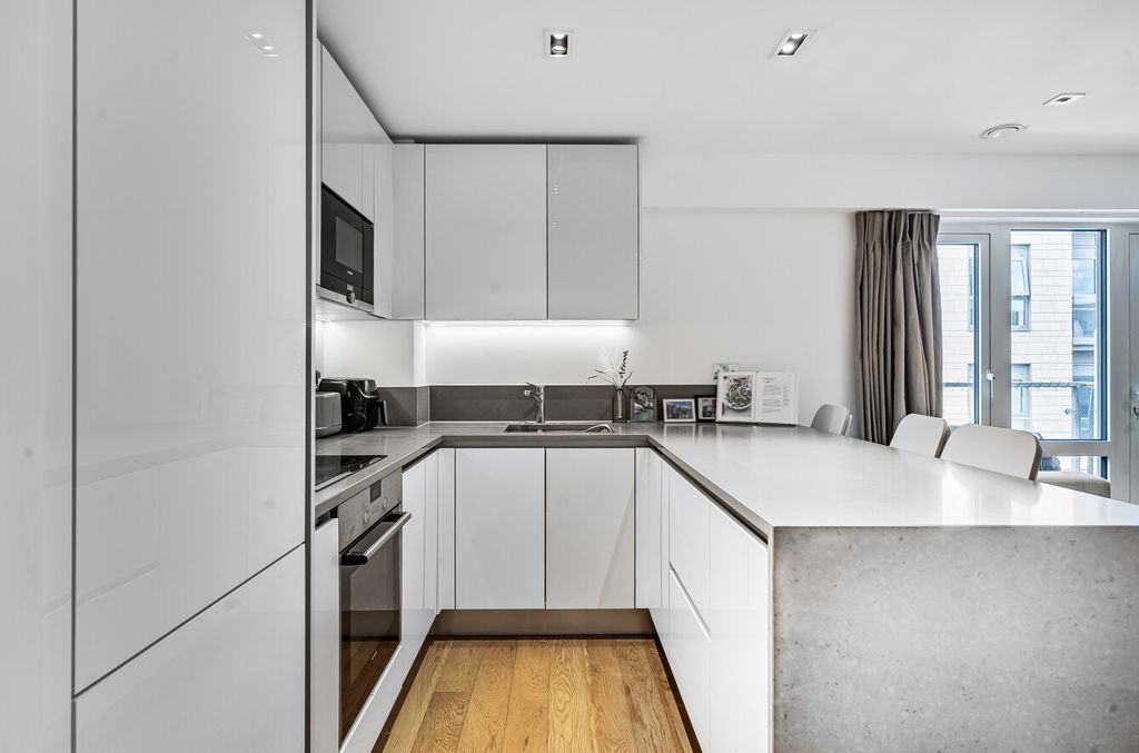 Property photo 1 of 17 1320107-15-686Eb9...