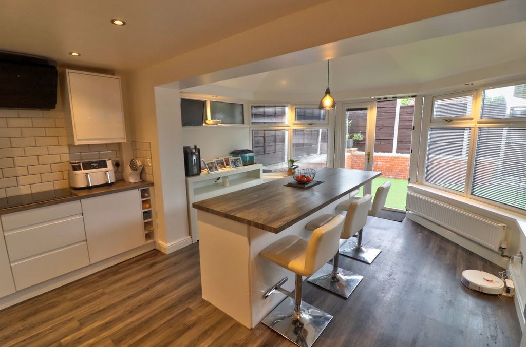 Property photo 2 of 15 Kitchen Diner