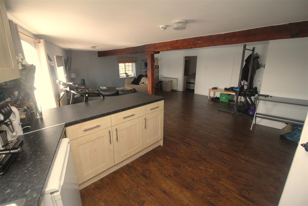 Property photo 2 of 14 Img_6572.Jpg