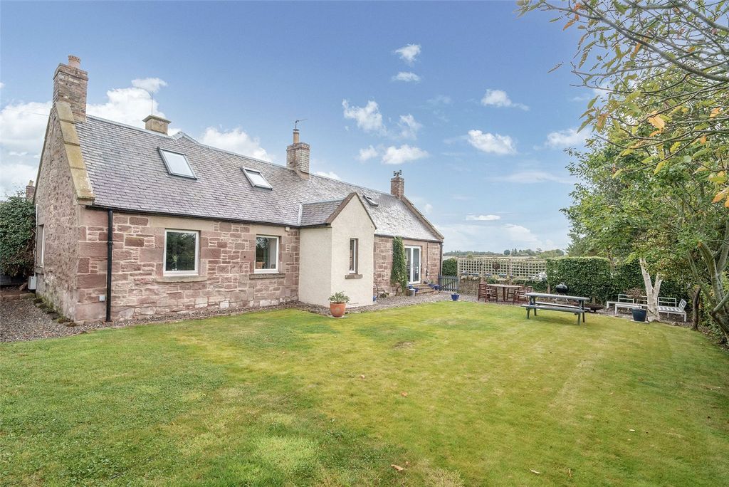 Property photo 2 of 40 External