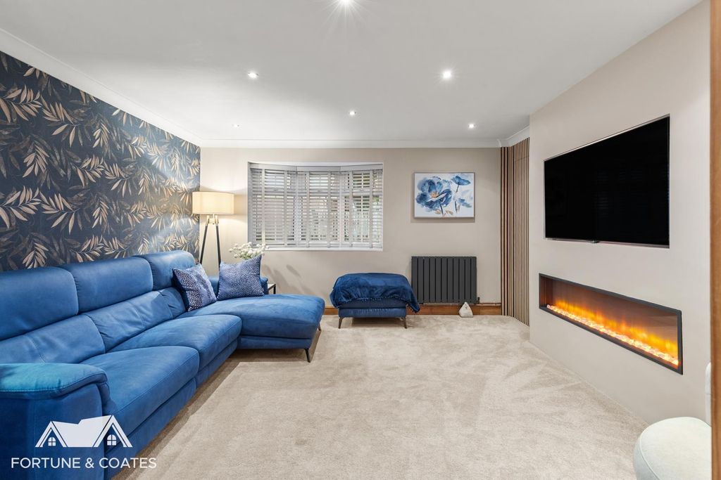 Property photo 2 of 28 Fennells_33.Jpg